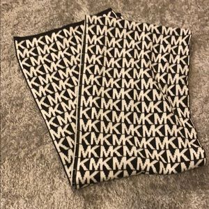 MK SCARF